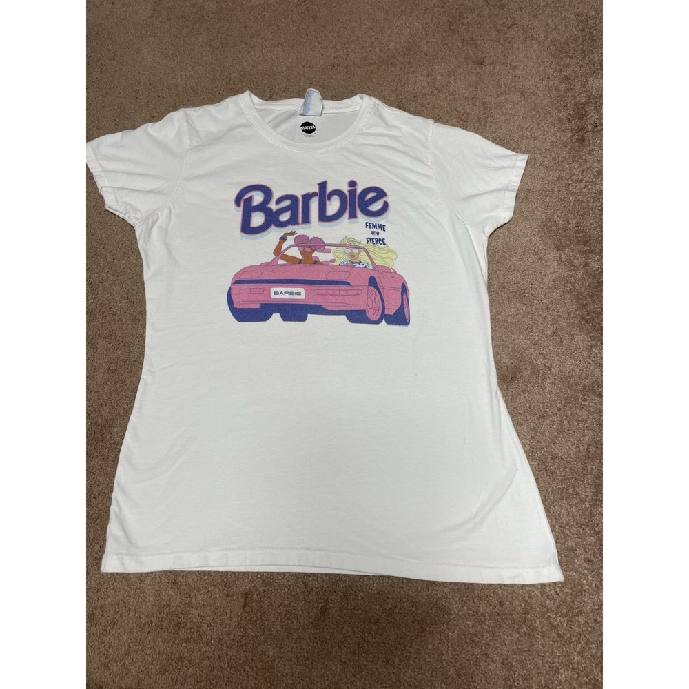 Barbie White T-shirt Mattel Femme & Fierce In Pink Car Sz Small Short Sleeve
